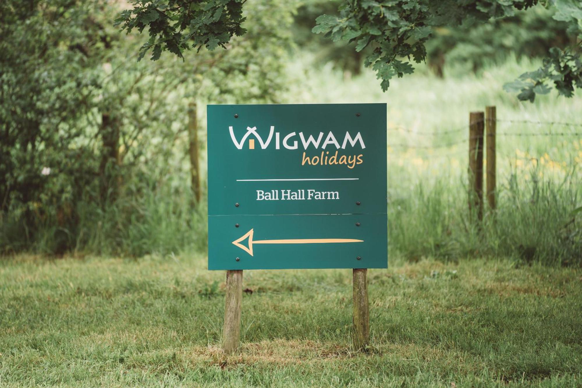 Ball Hall Farm By Wigwam Holidays East Cottingwith Exterior foto
